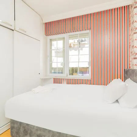 Stone Flat W Balcony 3 Min To Hadrian Gates Antalya